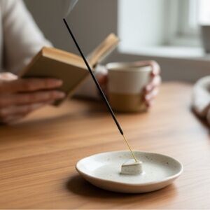 NWT Minimal Ceramic Incense Holder in Speckled Cream With Heart Accent